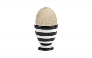 Kieliszek na jajko w paski czarno-biały