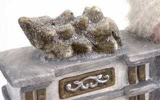 Figurka świąteczna Kominek Chłopiec świecący LED H35 cm