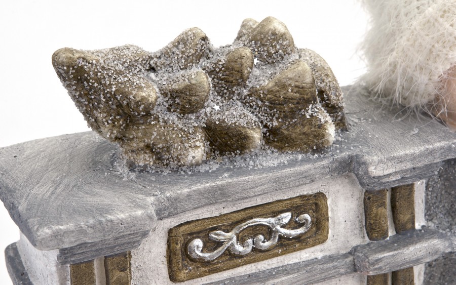 Figurka świąteczna Kominek Chłopiec świecący LED H35 cm