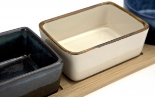3 Miseczki ceramiczne na przekąski na tacy