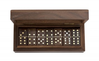 Domino w drewnianym pudełku 1826