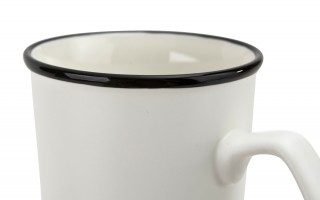 Kubek ceramiczny 420 ml Cream Mat czarny rant