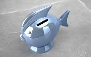 Skarbonka ceramiczna Ryba błękitna mała 14x7,5 cm