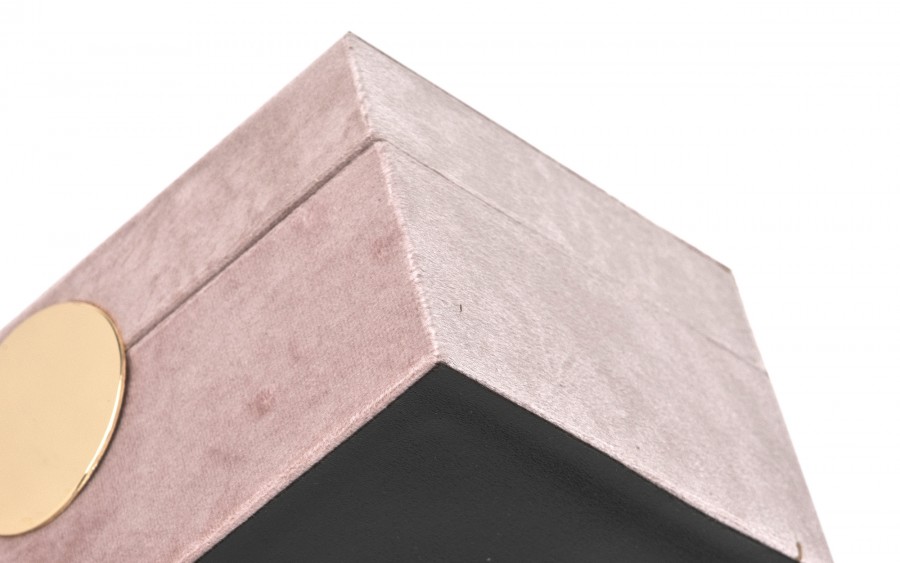 Szkatułka na biżuterię różowa 144864