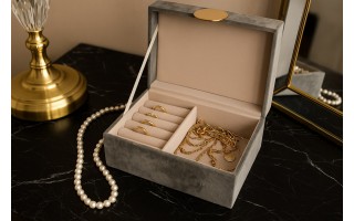 Szkatułka na biżuterię szara 144865