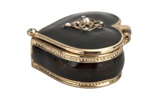 Puzderko/mini szkatułka serduszko czarne