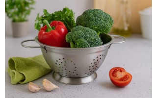 Cedzak nierdzewny 24 cm.