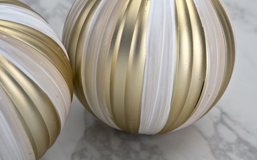 Komplet 4 bombek plastikowych 15 cm złoty-biały 8518