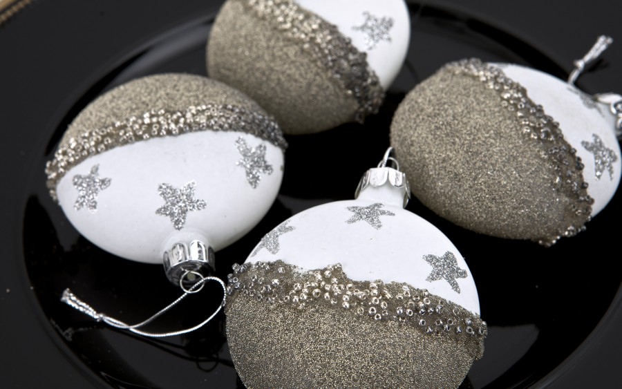 Komplet 4 bombek szklanych 8 cm biały-złoty 8450