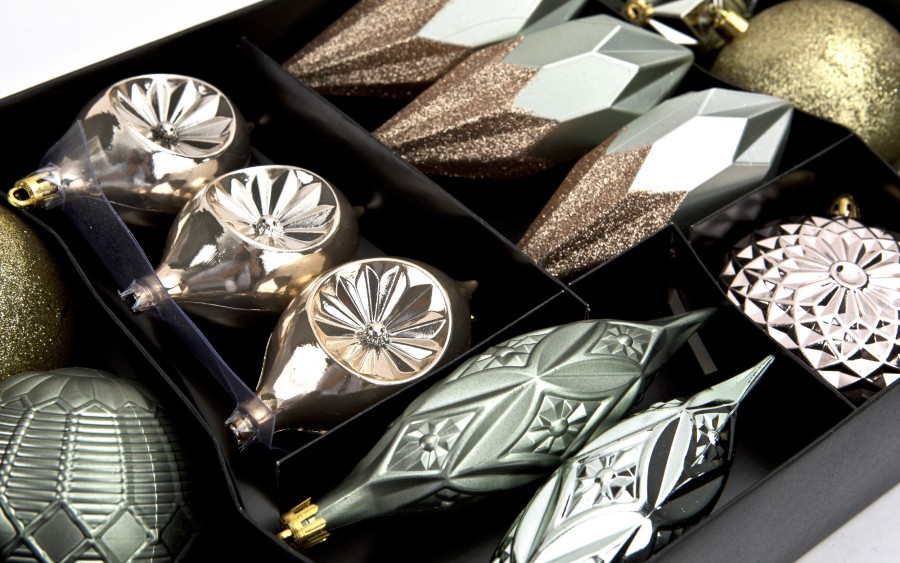 Komplet 16 bombek plastikowych różne zielony szampański