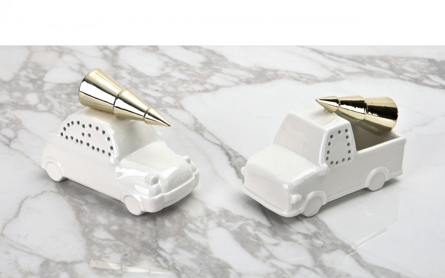 Ozdoba świateczna białe autko z choinką w bagażniku 6083