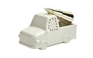 Ozdoba świateczna białe autko z choinką w bagażniku 6083