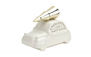 Ozdoba świateczna biały garbus z choinką na dachu 5955