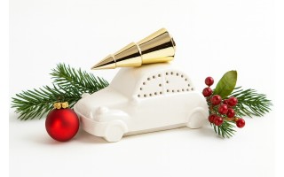 Ozdoba świateczna biały garbus z choinką na dachu 5955