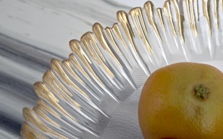 Patera szklana na złotej nodze 33cm 180030