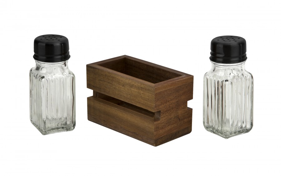 Solniczka i pieprzniczka w drewnianym stojaku