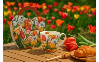 Kubek porcelanowy 460 ml Tulipany w koszyczku