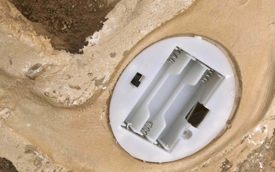 Figurka świąteczna Miś z prezentem Led 29 cm