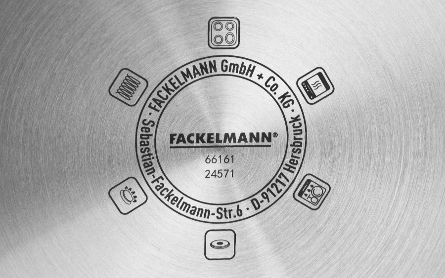 Patelnia tradycyjna 24 cm OVAL