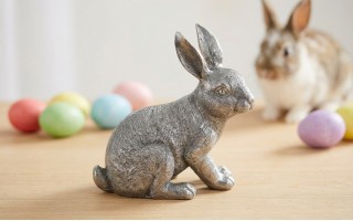 Figurka dekoracyjna Zając 18 cm patrzący na bok srebrny