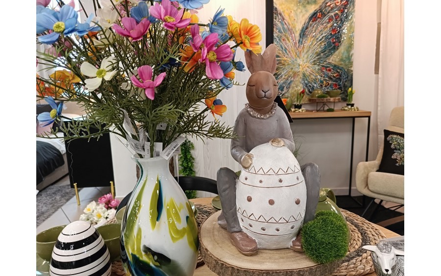 Figurka ozdobna Królik 42 cm przy jajku