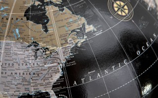 Globus Ziemi na stojaku 20 cm Art-Pol 126491